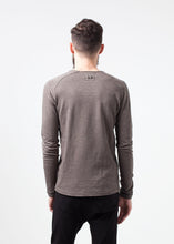 Daris Tee in Olive -UEB