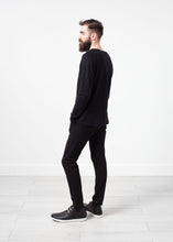 Daris Tee in Black -UEB