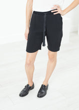 Nuit Shorts in Black -UEB