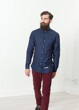 Button Up Shirt in Navy -UEB