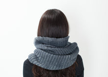 Knit Neck Warmer in Grey -UEB